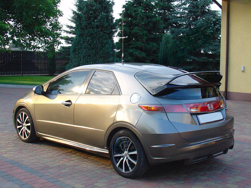 SPILER ADATTO PER HONDA CIVIC ( 2006 - 2010 )