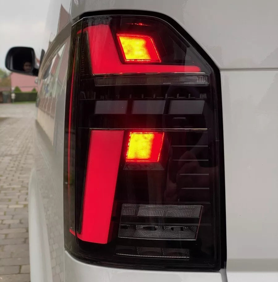 Fanali posteriori LED neri per VW T6 Bus 15-19 FRECCE DINAMICHE T6.1 look