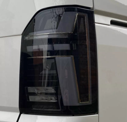 Fanali posteriori LED neri per VW T6 Bus 15-19 FRECCE DINAMICHE T6.1 look