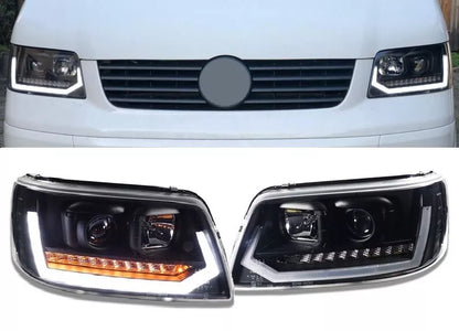 Fari TFL nero con frecce dinamiche adatti per VW T5 Bus 03-09