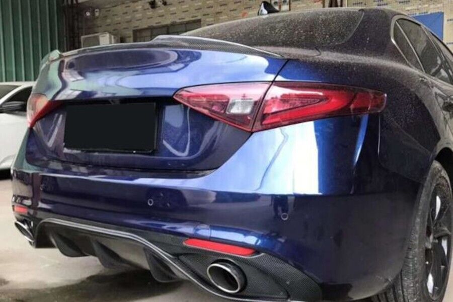 SPOILER adatto per Alfa Romeo Giulia 2015+