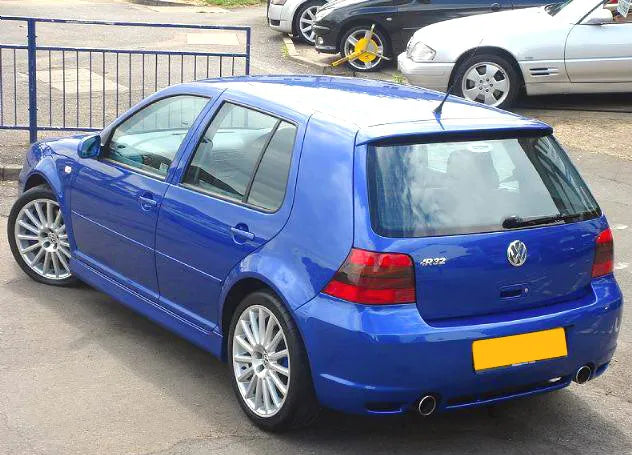 💙KIT MINIGONNE ADATTO PER VW GOLF 4 R32 STYLE ( 5 porte )💙