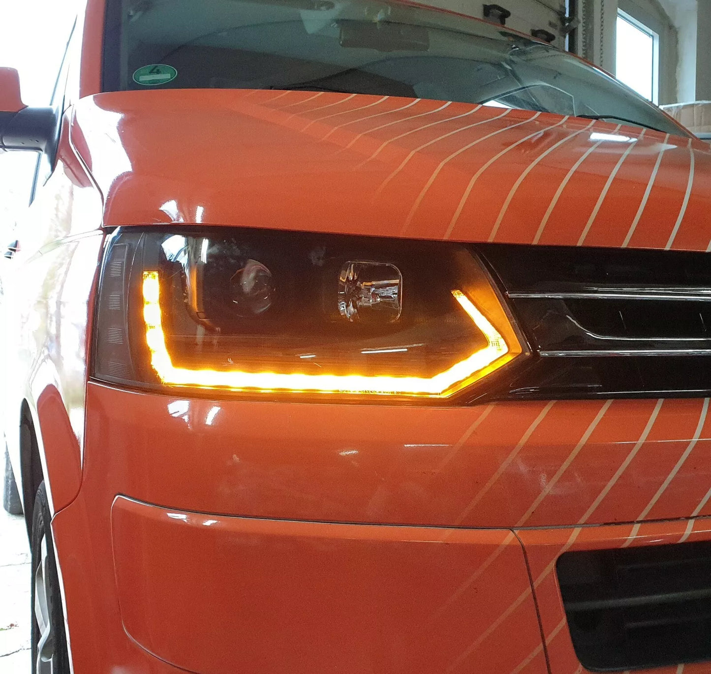 Fari per VW T5 GP Bus 09-15 Facelift Frecce Led Dinamiche Sonar