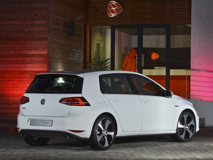 ART. 1587 DIFFUSORE GOLF 7 2012-2016 LOOK GTI NERO LUCIDO