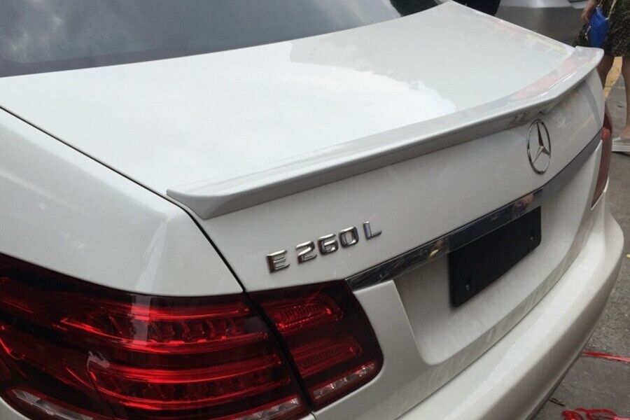 SPOILER adatto per Mercedes E class W212 2009-2016 Sedan