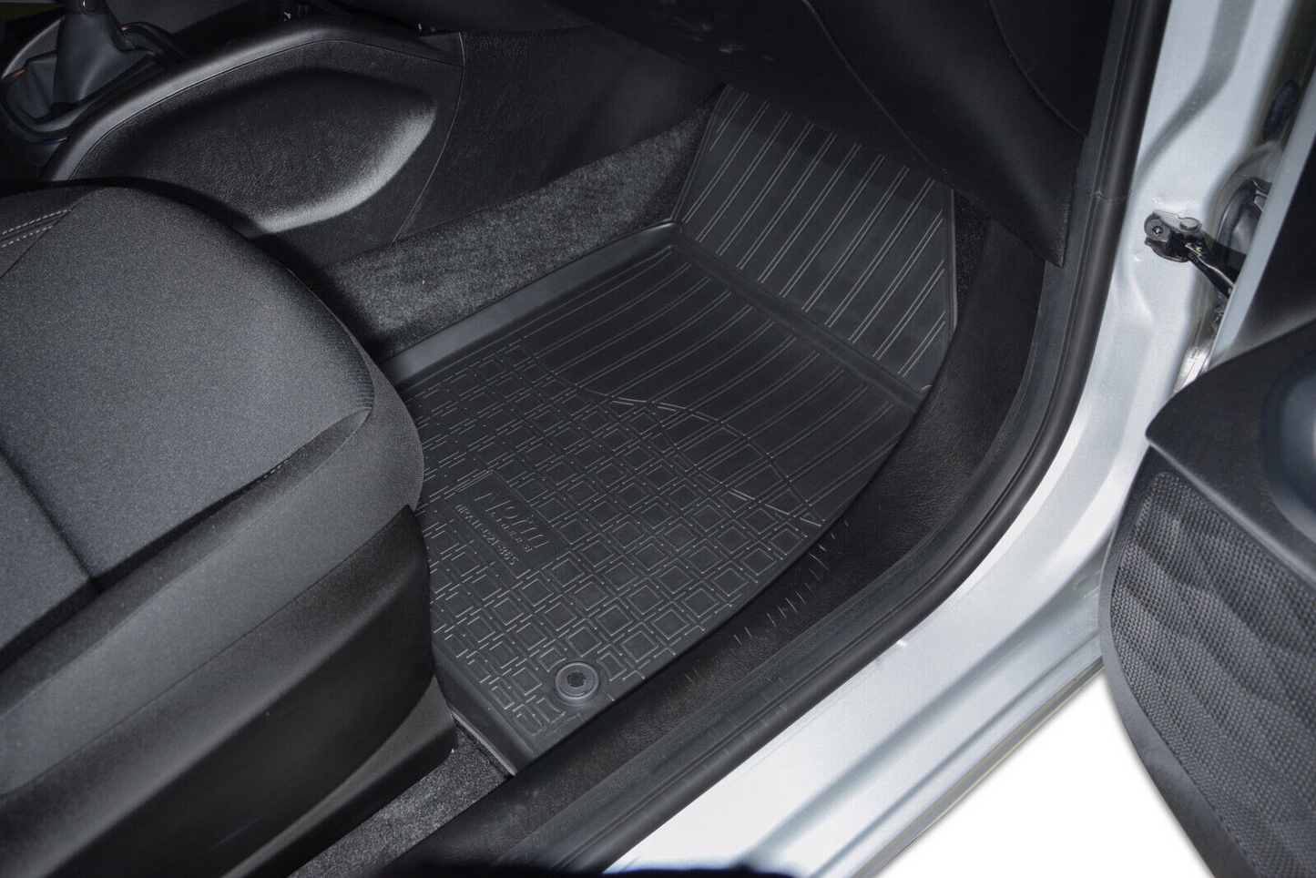 TAPPETI , TAPPETINI AUTO IN GOMMA ADATTI PER FIAT TIPO Limousine dal 2015