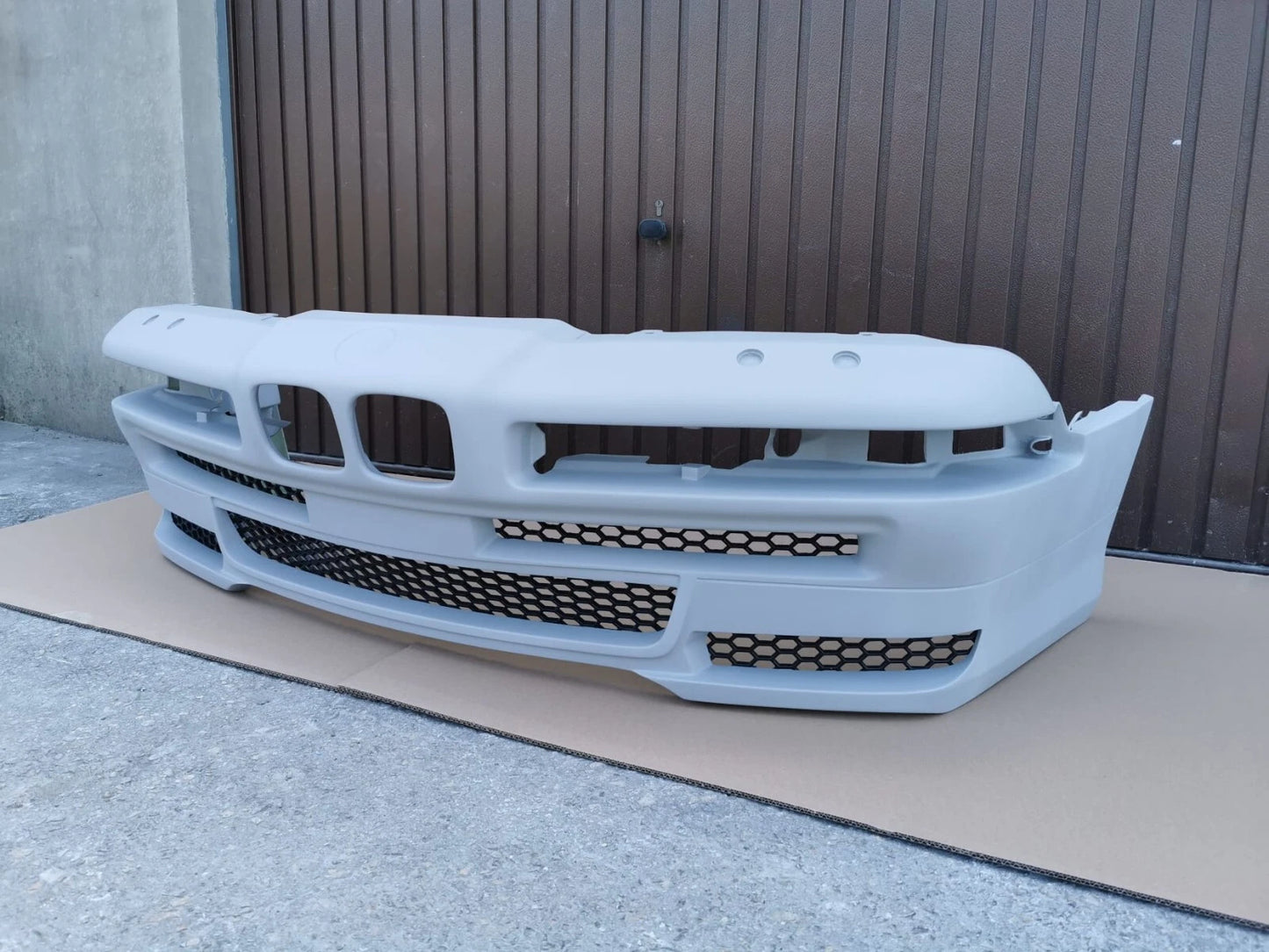 💫 Body Kit Completo per BMW Serie 8 E31 (1990–1999) – Paraurti, Minigonne etc💫