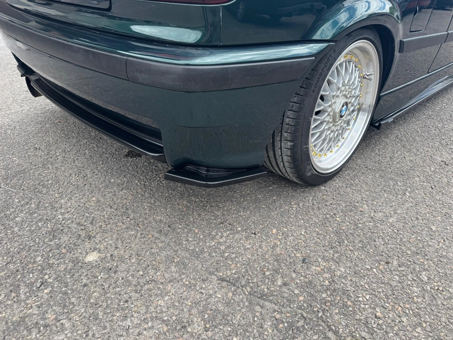 💫Paraurti Posteriore Nero Lucido con Splitter in ABS per BMW E36 (1993–2000)💫