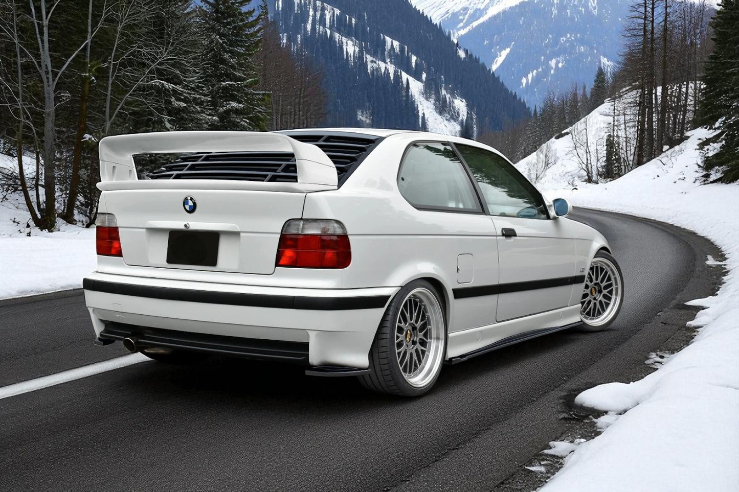 💫Paraurti Posteriore Nero Lucido con Splitter in ABS per BMW E36 (1993–2000)💫