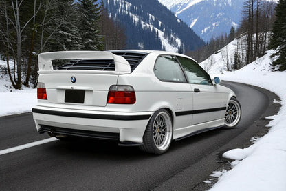 💫Paraurti Posteriore Nero Lucido con Splitter in ABS per BMW E36 (1993–2000)💫