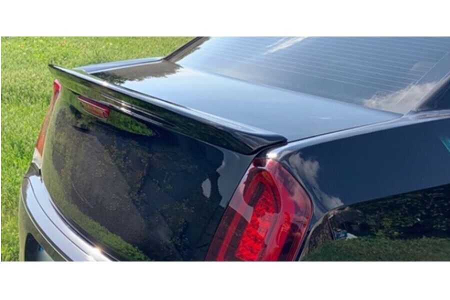 SPOILER adatto per Chrysler 300C II 2011–23