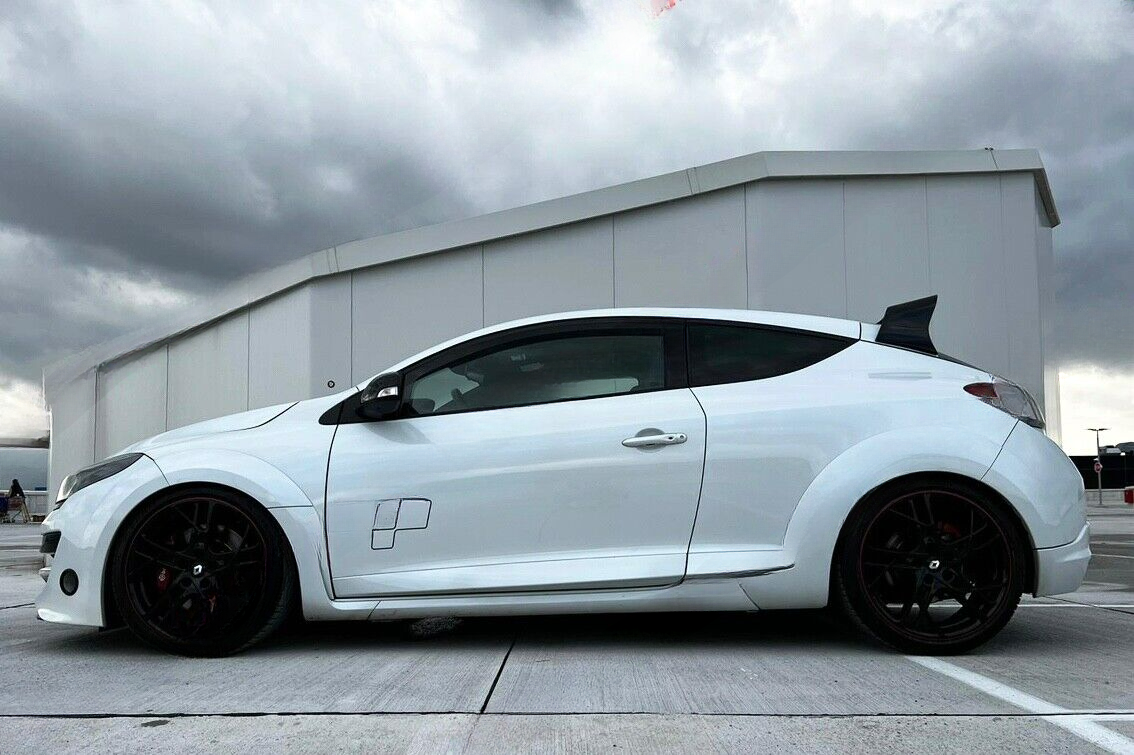 SPOILER STILE COPPA PER RENAULT MEGANE 3 RS - PER MODELLO RESTYLED
