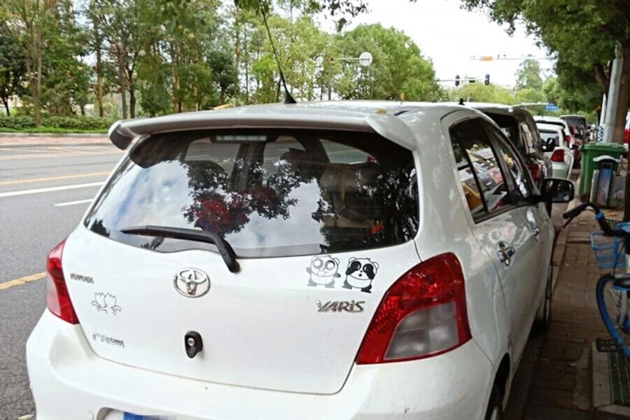 SPOILER suitable for TOYOTA YARIS 2 2005-2011