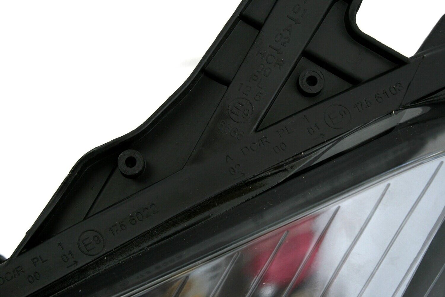 Set di luci posteriori anteriori per Opel Astra H con alogeno EAGLE EYES H9 / H9