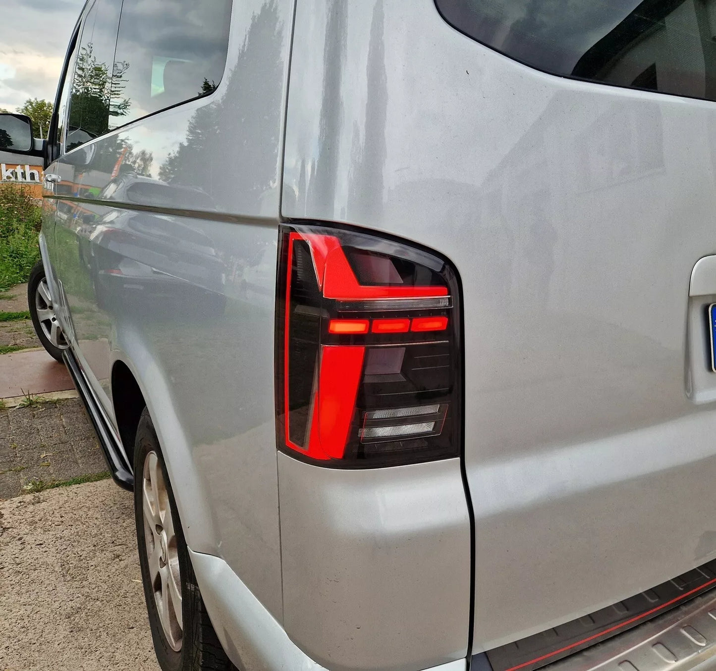 Luci posteriori LED per VW T6.1 bus FRECCE DINAMICHE nere ANIMAZIONE PARTENZA