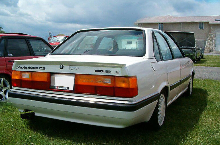SPOILER compatibile per AUDI 80 B2/AUDI 4000