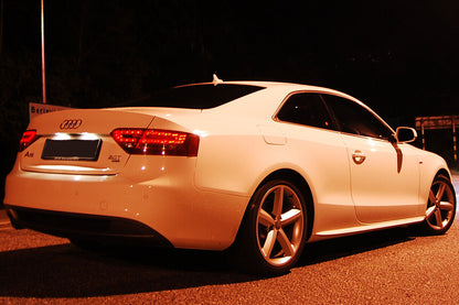 MINIGONNE ADATTE PER AUDI A5 8T 8F BAS DE CAISSE ( 2007-2016 ) STYLE S5 / S-LINE