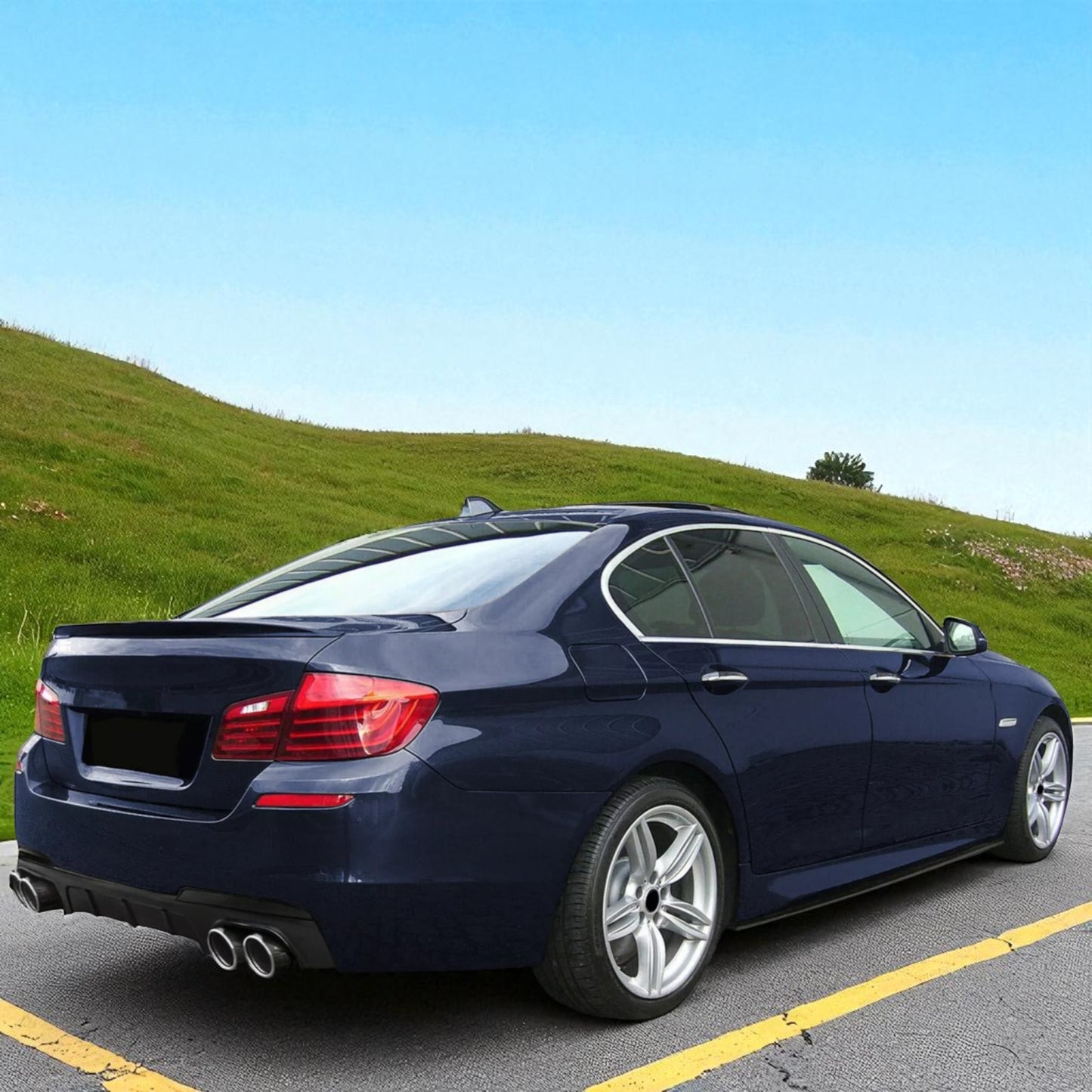 💫Diffusore Posteriore Lucido + Terminali di Scarico 4 Tubi–Adatto per BMW F10💫