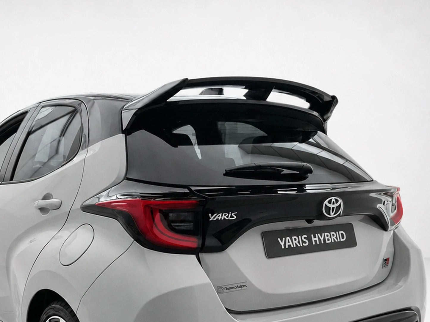 👉SPOILER POSTERIORE PER TOYOTA YARIS MK4 (2020-) IN PU NON VERNICIATO👈