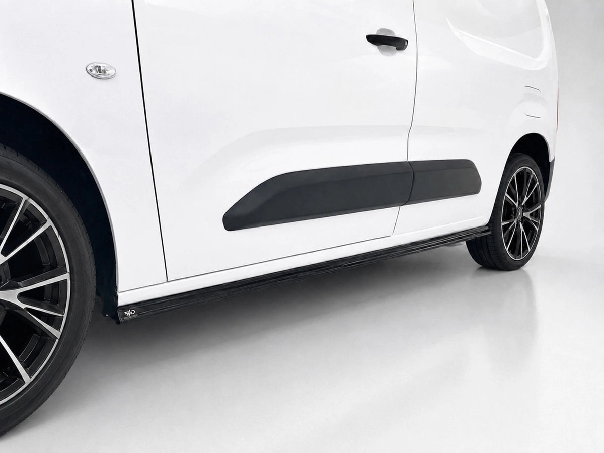 👉Minigonne laterali Citroën Berlingo/Peugeot Partner L1 MK3 in nero lucido👈