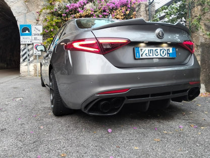 💕ART. 0345 DIFFUSORE ALFA ROMEO  GIULIA 16-21 LOOK QUADRIFOGLIO NERO LUCIDO💕