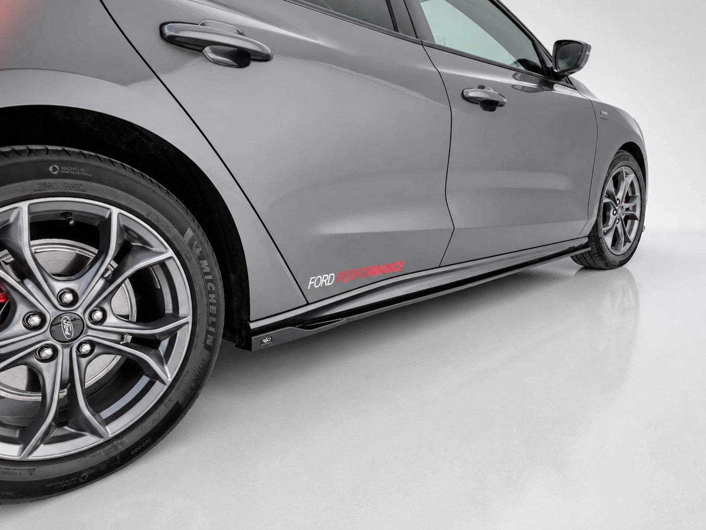 👉Prolunghe Minigonne Laterali Ford Focus MK4 ST ST-Line 18- Nero Lucido👈