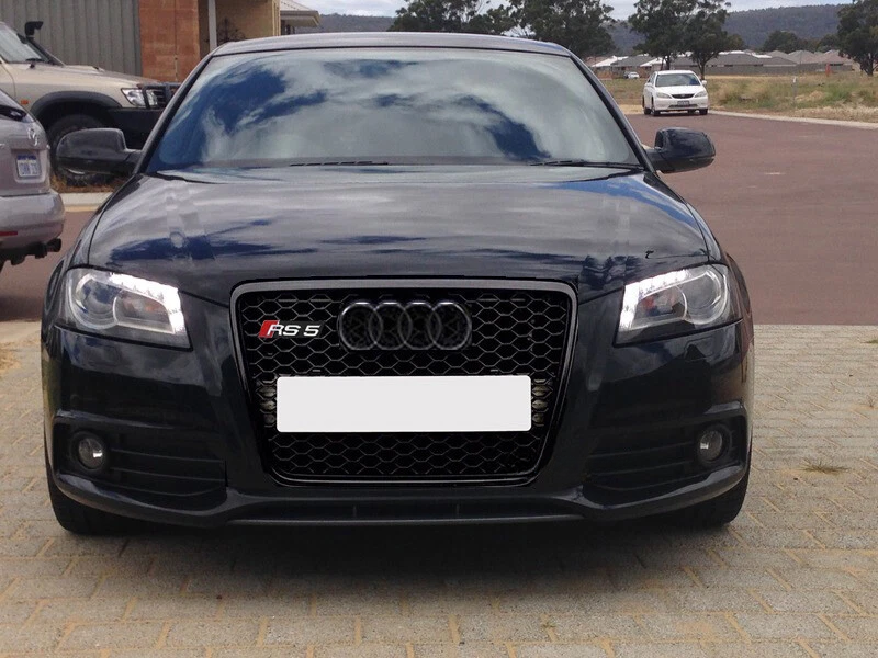 🔥ART.5595 GRIGLIA ANTERIORE RS5 NERO LUCIDO PER AUDI A5 B8 8K (2007–2011)🔥