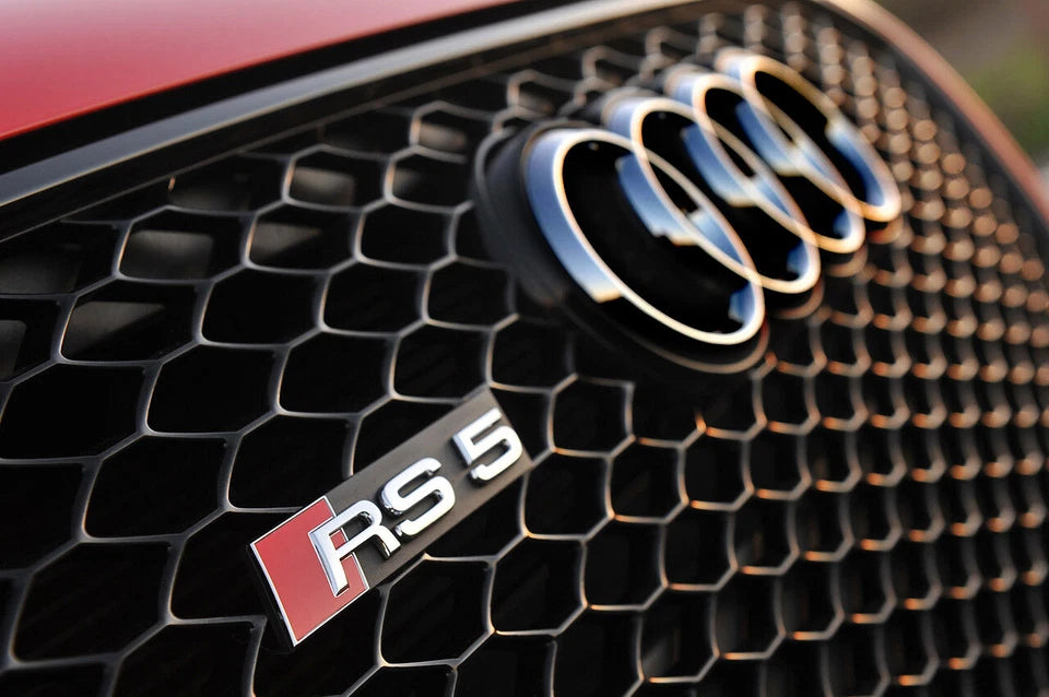 🔥ART.5617 GRIGLIA ANTERIORE RS5 A NIDO D’APE PER AUDI A5 / S5 8T 2007–2011🔥