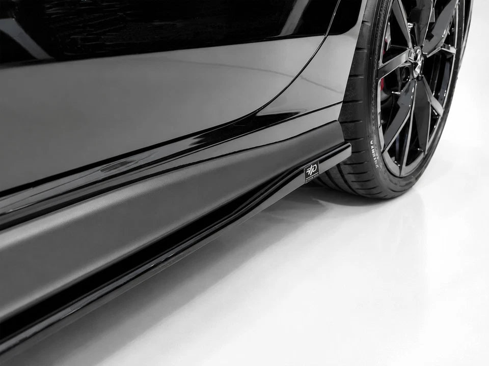 👉Minigonne laterali V.2 per VW Golf Mk8 GTI / GTE / R-Line ABS nero lucido👈