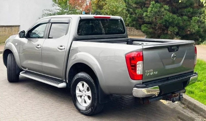 💫ART.7165 Pedane Laterali in Alluminio per Nissan Navara (D23) (2014+)💫