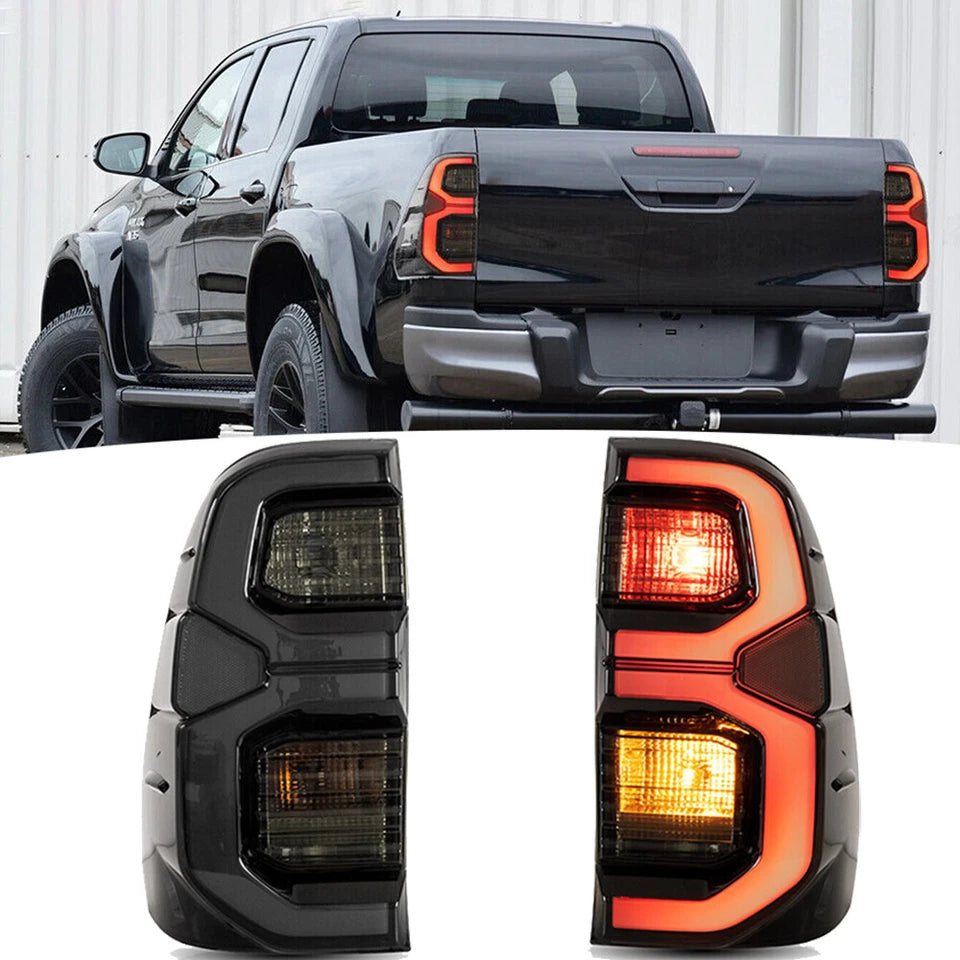 🔥ART.2854 Fanali Posteriori a LED Fumé con Animazione Start-Up – Toyota Hilux🔥