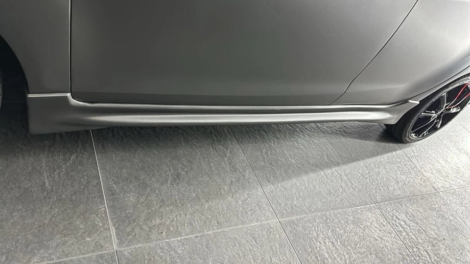 👉ART.0864 Minigonne laterali adatto per Ford Fiesta VI stile ST/Zetec S👈