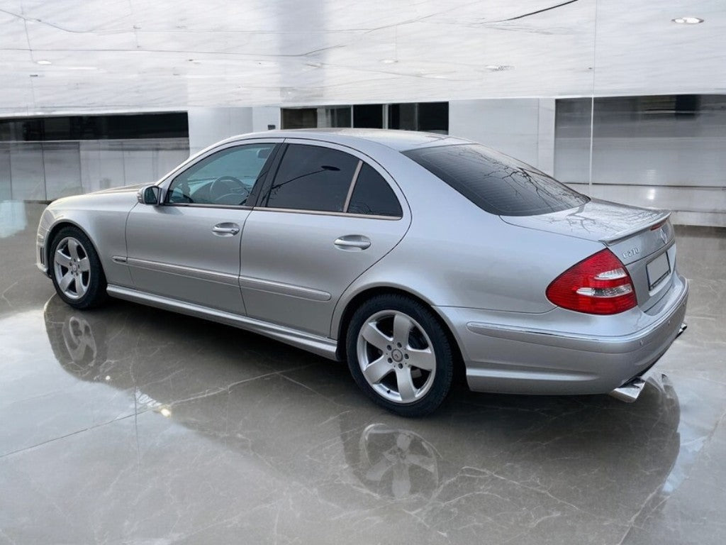 Minigone adatto per Mercedes E-Class W211 Sedan Estate 2002-2009