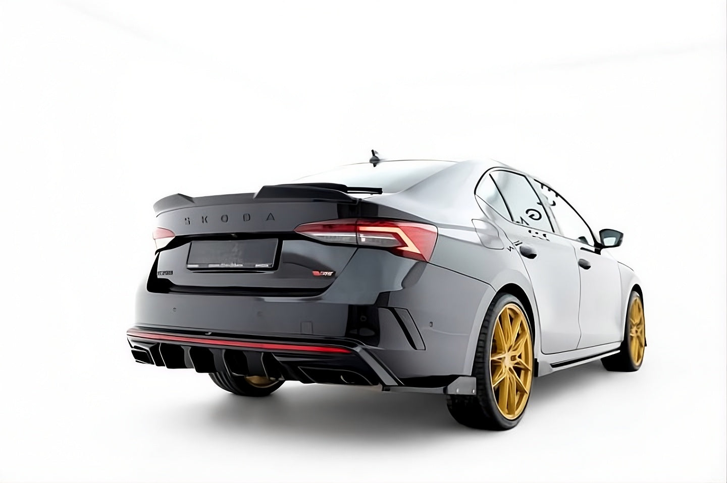 💫Diffusore Posteriore per Skoda Octavia RS Mk4 nero lucido💫