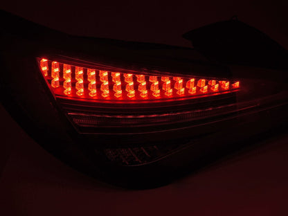 👉Fari posteriori LED neri fumé con barra rossa adatto per CLA C117/ X117👈