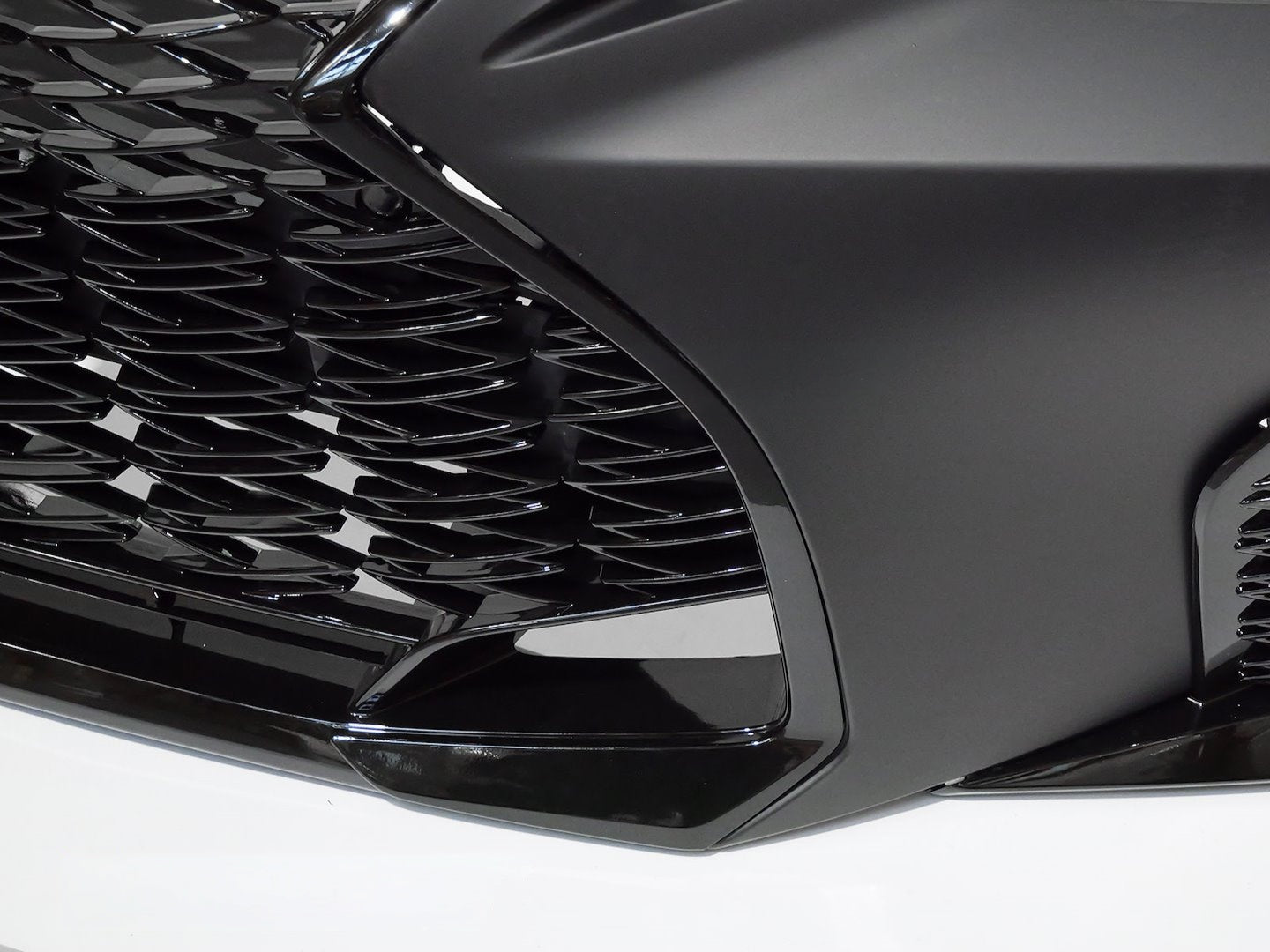 💫ART.10416 PARAURTI ANTERIORE F SPORT PDC PER LEXUS IS IV 2020-💫