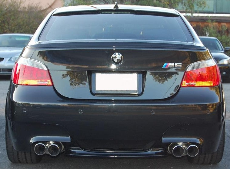 SPOILER POSTERIORE COFANO PER BMW SERIE 5 E60 BERLINA LOOK M5 IN ABS NERO LUCIDO