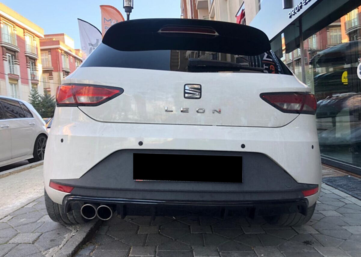 DIFFUSORE FR LOOK SEAT LEON 5F 2012-2016 SOTTO PARAURTI NERO LUCIDO ABS 0117