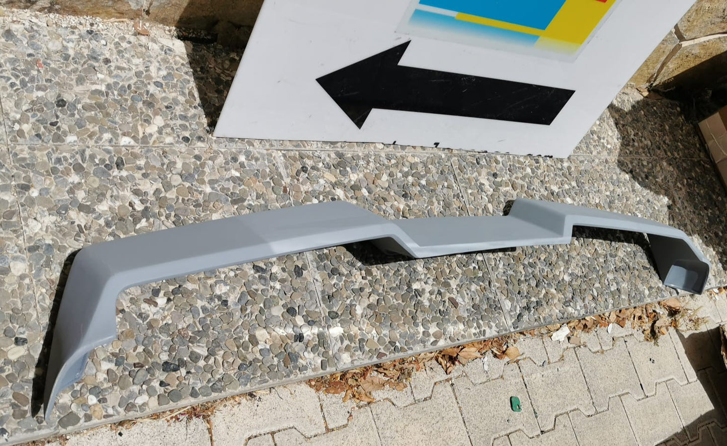 VW TRANSPORTER T6 SPOILER POSTERIORE SUL TETTO LOOK SPORTIVO