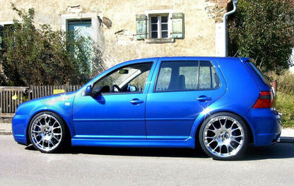 COPPIA MINIGONNE LATERALI PER VW GOLF 4 IV 5 PORTE 1997-2005 DESIGN R32 - AUTOELEGANCERICAMBI