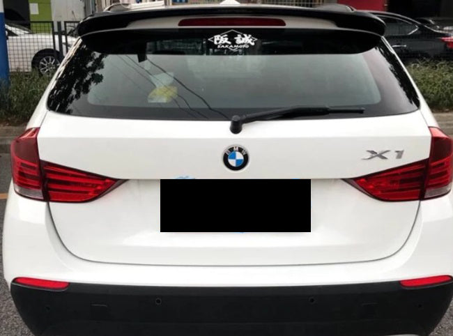 SPOILER POSTERIORE SUL TETTO BMW X1 E84 2009-2015 LOOK M ABS NERO LUCIDO