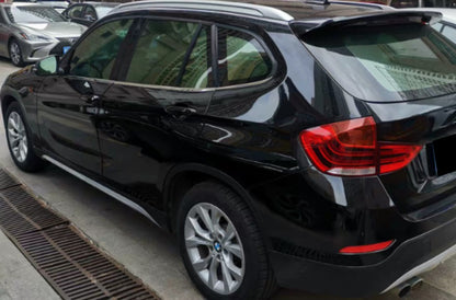 SPOILER POSTERIORE SUL TETTO BMW X1 E84 2009-2015 LOOK M ABS NERO LUCIDO