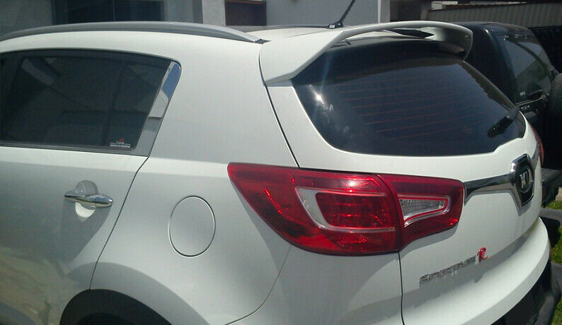 SPOILER POSTERIORE SUL TETTO KIA SPORTAGE 2010-2015 LOOK SPORTIVO ALETTONE .-