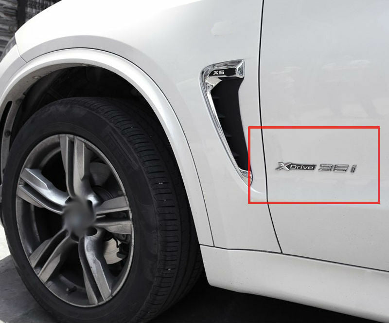 BMW X3 X4 X5 X6 1x LOGO X DRIVE 3.0 DECORATIVO CROMATO E NERO ADESIVO AUTOELEGANCERICAMBI