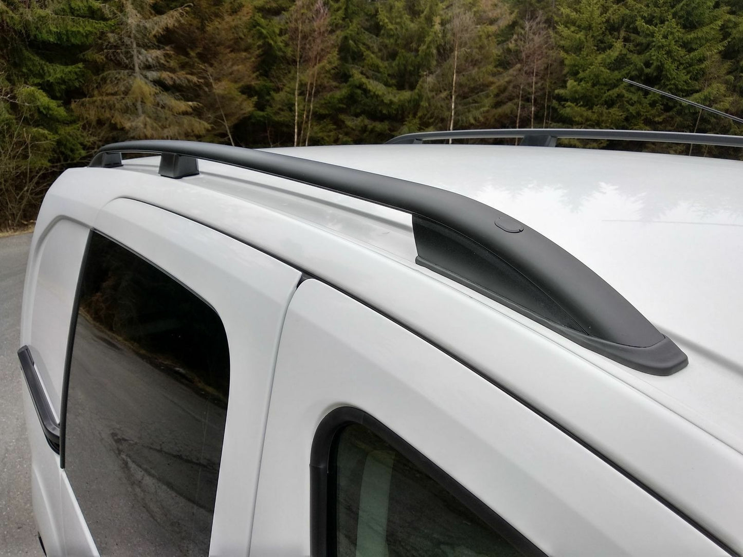 PEUGEOT PARTNER/TEPEE 2008+ MACORRENTI NERI IN ALLUMINIO DESIGN ELEGANTE