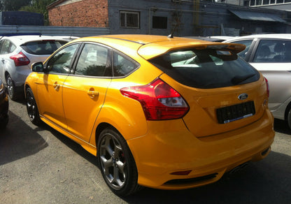 SPOILER SUL LUNOTTO POSTERIORE FORD FOCUS 3 MK3 2011+ ALETTONE LOOJ RS