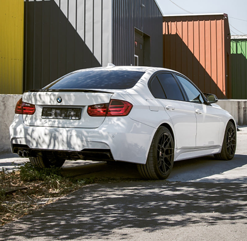BMW SERIE 3 F30 BERLINA PARAURTI POSTERIORE DOPPIO LOOK M PERFORMANCE AUTOELEGANCERICAMBI