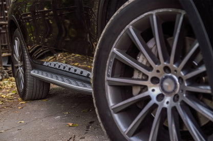 PEDANE LATERALI MERCEDES GLC X253 2015+ SOTTOPORTA ALLUMINIO ANTI SCIVOLO