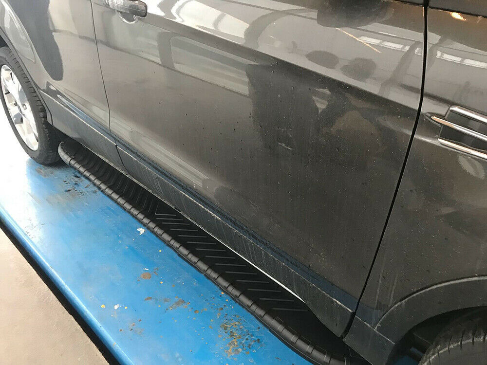 PEDANE LATERALI NERE - NISSAN QASHQAI II 2013+ SOTTO PORTA ANTISCIVOLO