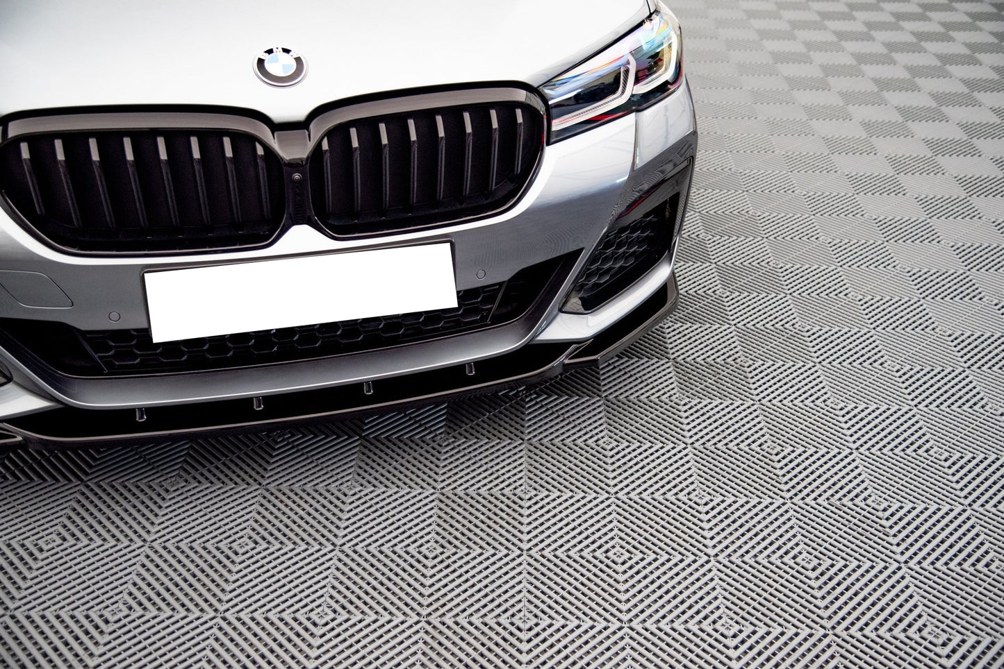 SPLITTER BMW 5 SERIES G30 G31 2020+ UNDER FRONT BUMPER ABS GLOSSY BLACK BLADE